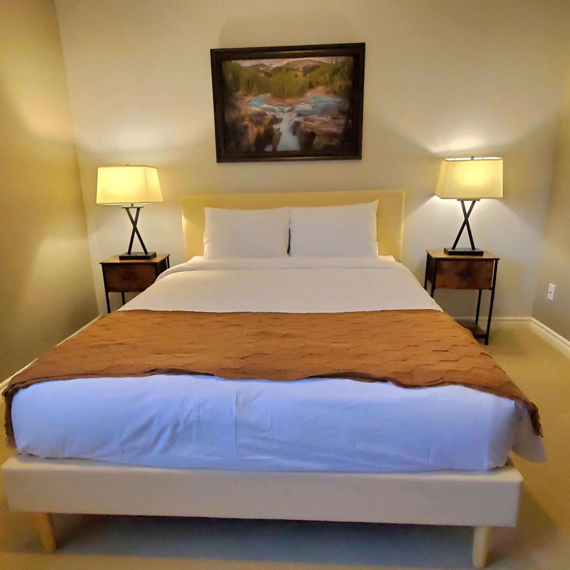 Private 2 Bedrooms Suite Near Hwy 1, Cultus Lake, Heritage Park, Fishing, Coliseum Chilliwack Εξωτερικό φωτογραφία